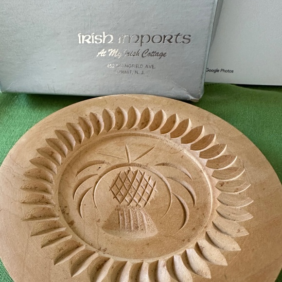Vintage Shortbread Mould, A Stanley Whyte Product, 6.5” diameter - Picture 3 of 3